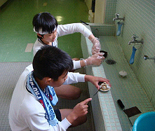 落合小学校卒業記念トイレ磨き